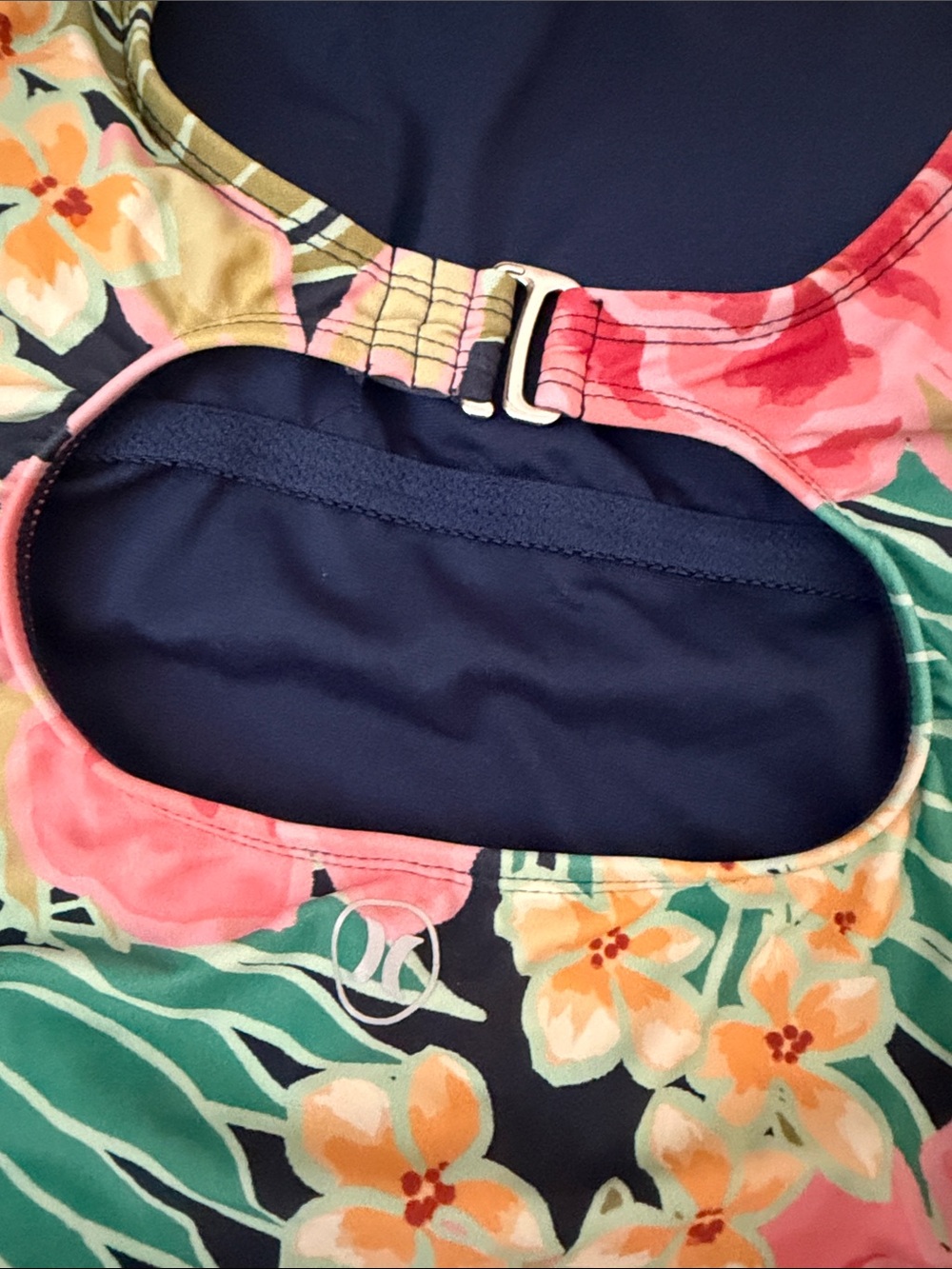 Hurley Women’s one piece swimsuit - Picture 6 of 6